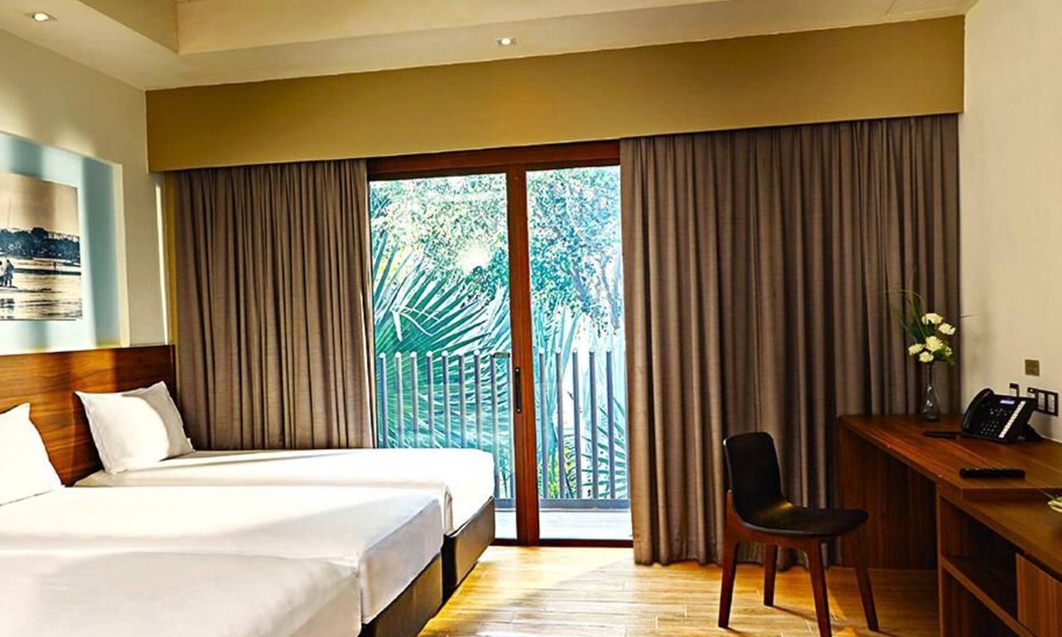 Pasir Ris Hotel | Beach Bay@ Attractions Packed Beach Resort 4 beds