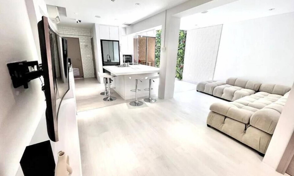 Marine Parade Apartment | Coastal Suite 03