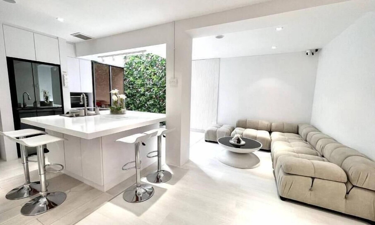 Marine Parade Apartment | Coastal Suite 04