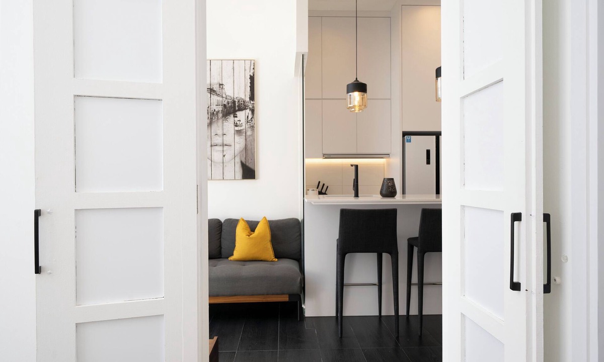 Bedok Apartment | Cosy 2-bdrm partment at popular East Coast - 1 minute to Bayshore MRT station