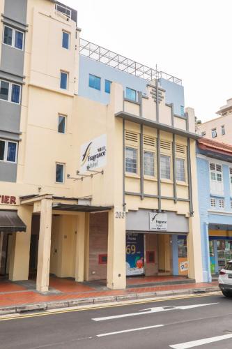 Balestier Road Hotel | Fragrance Hotel - Rose