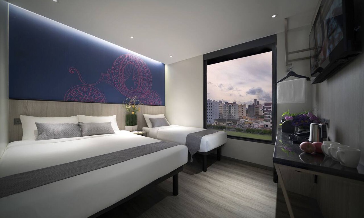 Red Light District Hotel | Hotel 81 Premier Princess
