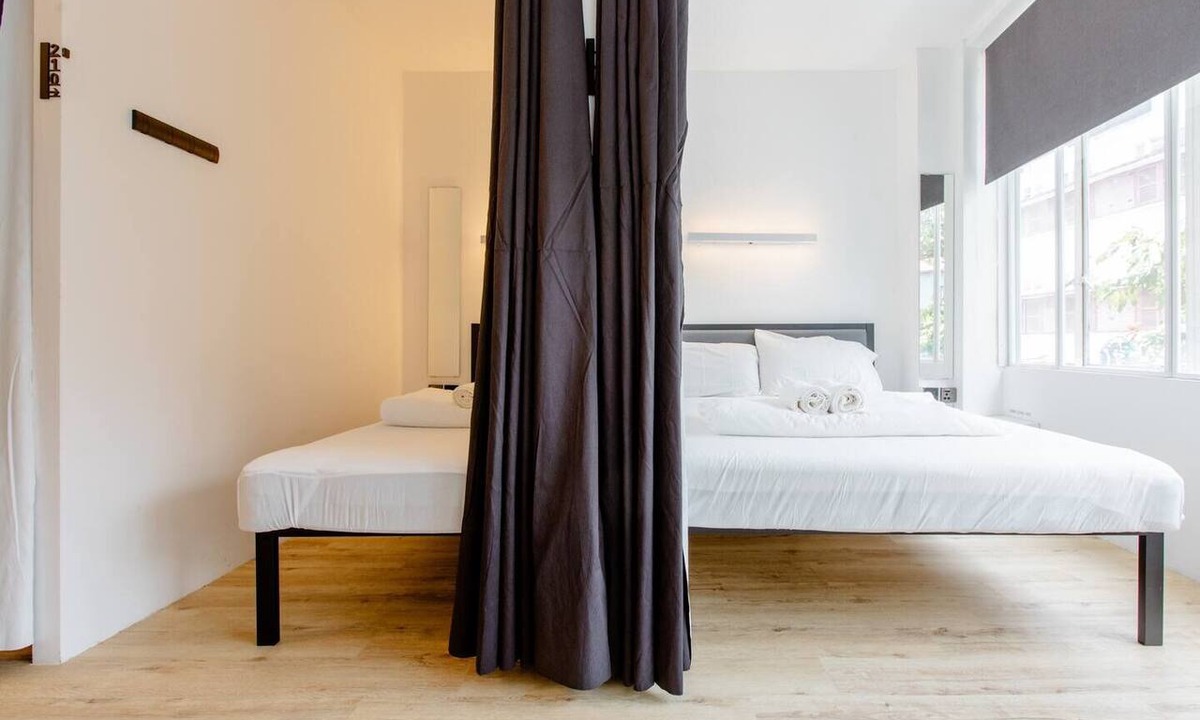 Downtown Singapore Hotel | RadZone Hostel