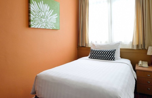 Orchard Apartment | 3 Bedroom Apt Orchard/ Stevens Area #41