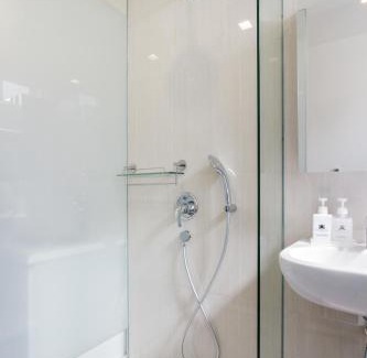 Downtown Singapore Apartment | Heritage Collection on Boat Quay - South Bridge Wing - Mobile App Check-In