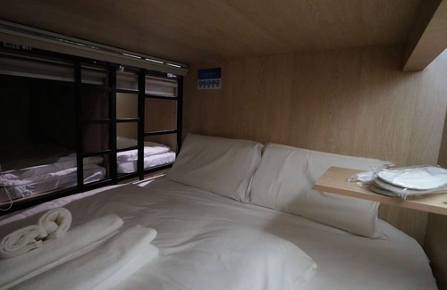 Bugis Village Hostel | The Room @Bugis