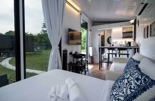 Singapore Other | 1900 Summary: Paradis