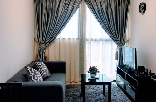 Queenstown House | 1BR/ A minute stroll to Queenstown MRT