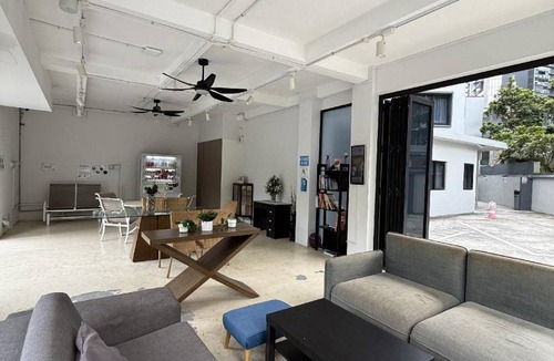 Marine Parade Hotel | 46 m² Hotel ∙ 4 guests
