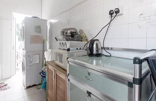 Geylang Apartment | Aljunied Room1> MRT 3 mins> CBD 15 mins