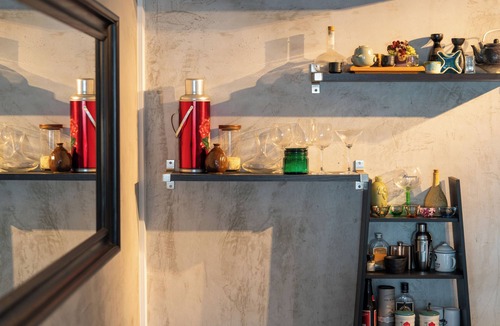 Holland Village Apartment | Bright and Beautiful Eclectic Loft near City Centre/NUS/INSEAD