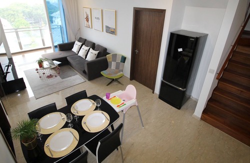 Thomson Road Apartment | ★Central 1600sft 4BR @ Novena 用心的民宿★