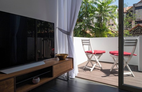 Bedok Apartment | Cosy 2-bdrm partment at popular East Coast - 1 minute to Bayshore MRT station