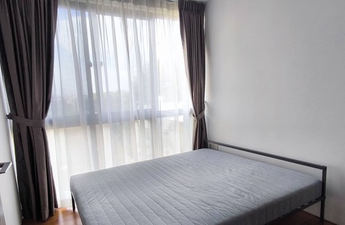 Red Light District Apartment | Cozy Condo 9 mins to Aljunied MRT