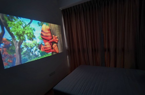 Red Light District Apartment | Cozy Condo 9 mins to Aljunied MRT