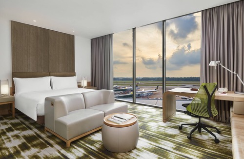 Changi Hotel | Crowne Plaza Changi Airport by IHG