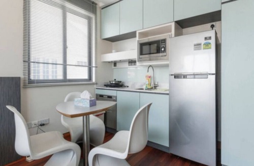 Bedok House | Deluxe serviced apartment- Modern studio room EZS5