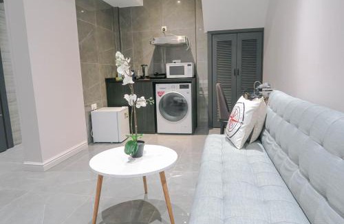 Singapore River Apartment | Deluxe Studio & Suite by RR