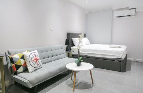 Singapore River Apartment | Deluxe Studio & Suite by RR