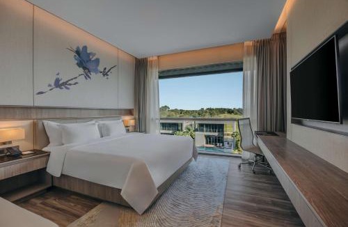 Tampines Hotel | Dusit Thani Laguna Singapore
