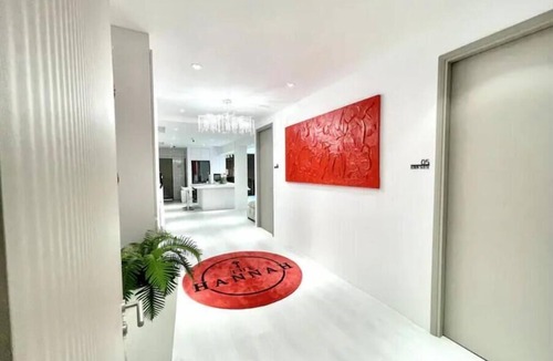Marine Parade Apartment | Eden Suite 05