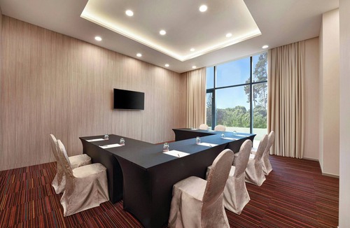 Jurong Hotel | Four Points by Sheraton Singapore, Jurong