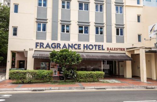 Balestier Road Hotel | Fragrance Hotel - Rose