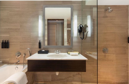 Marine Parade Hotel | Grand Mercure Singapore Roxy
