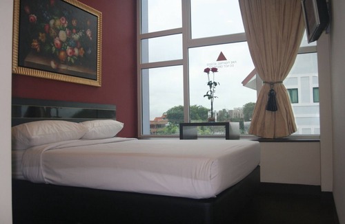 Hougang Hotel | Hotel 81 Kovan