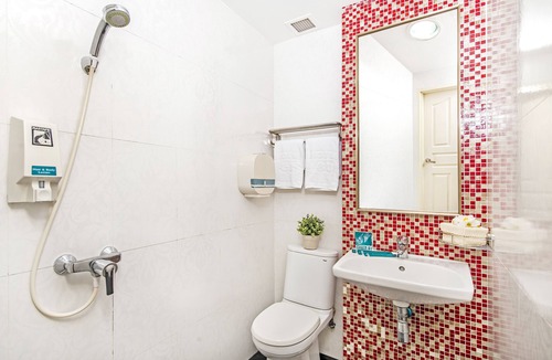 Hougang Hotel | Hotel 81 Kovan
