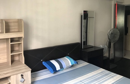 Jurong West Apartment | Nice & clean, fully furnish spacious private room with high speed internet & AC