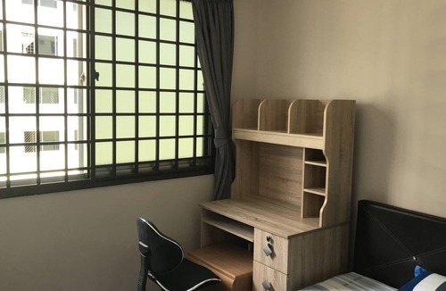 Jurong West Apartment | Nice & clean, fully furnish spacious private room with high speed internet & AC