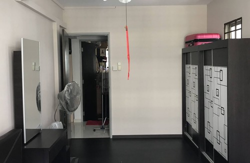 Jurong West Apartment | Nice & clean, fully furnish spacious private room with high speed internet & AC