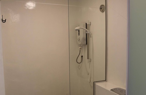 Bukit Timah Apartment | Self-contained fully furnished studio