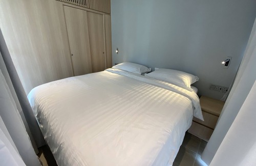 Queenstown Hotel | Shipping Container Hotel @ One-North