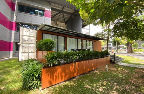 Queenstown Hotel | Shipping Container Hotel At One-north