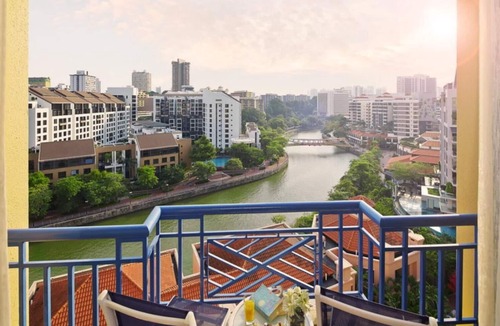 Downtown Singapore Apartment | Spacious 3-bedroom apartment in lovely Singapore with AC,Balcony and gym