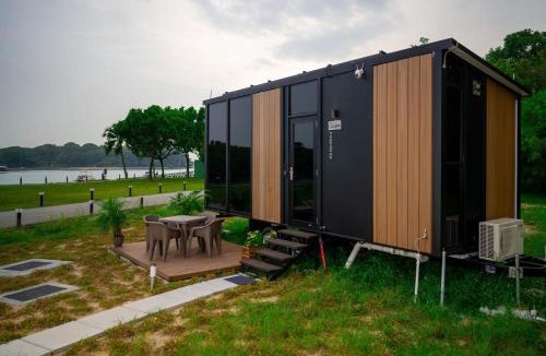 Singapore House | Tiny Away Escape at Lazarus - 2000