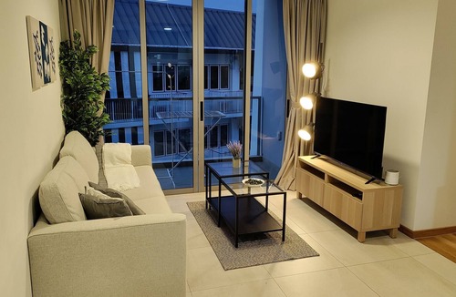 Queenstown Apartment | Tranquil Retreat near Pasir Panjang with Easy Access to NUS and West Coast Park