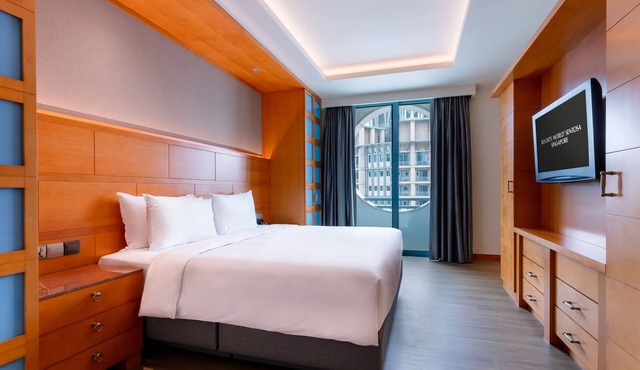 Resorts World Sentosa - Hotel Michael in Singapore