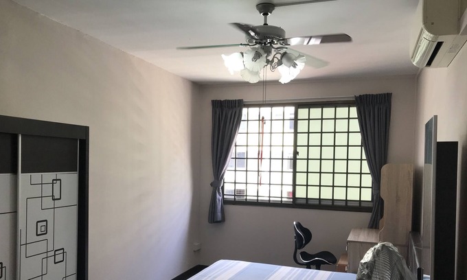 Jurong West Apartment | Nice & clean, fully furnish spacious private room with high speed internet & AC