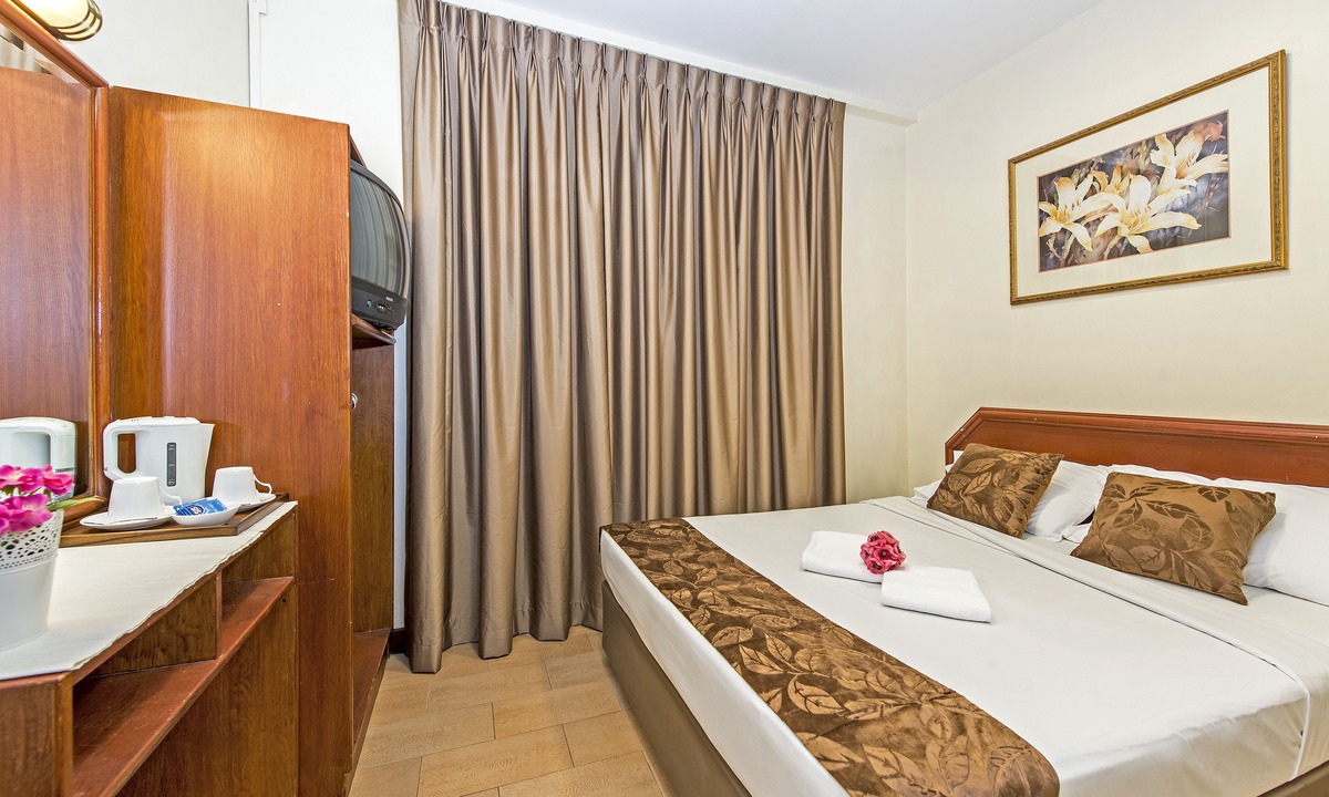 Red Light District Hotel | Hotel 81 Geylang