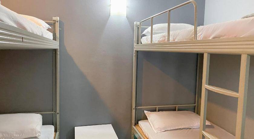 Photo of Bedroom in Geylang