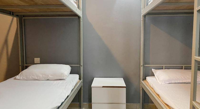 Photo of Bedroom in Geylang