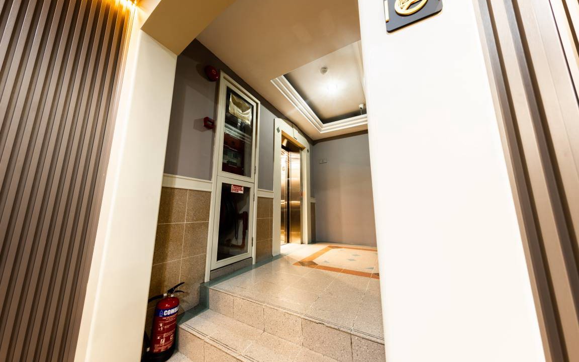 Photo of Bathroom in Geylang