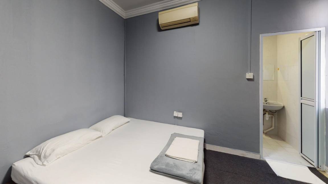 Photo of Bedroom in Geylang