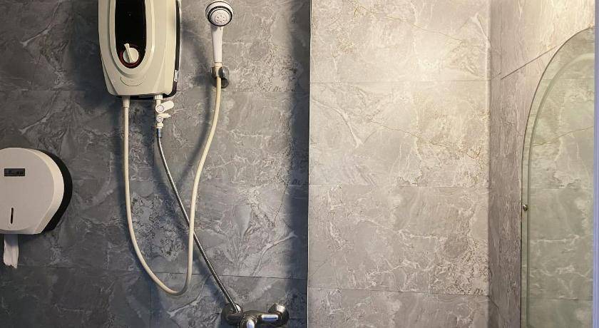 Photo of Bathroom in Geylang