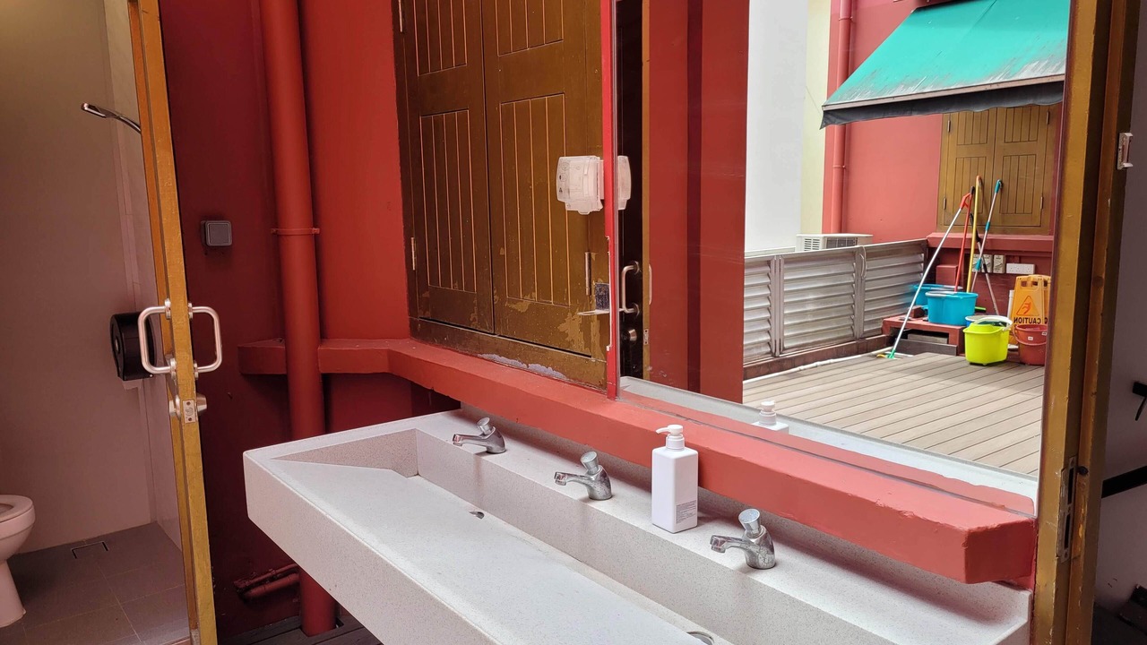 Photo of Patio Balcony in Downtown Singapore
