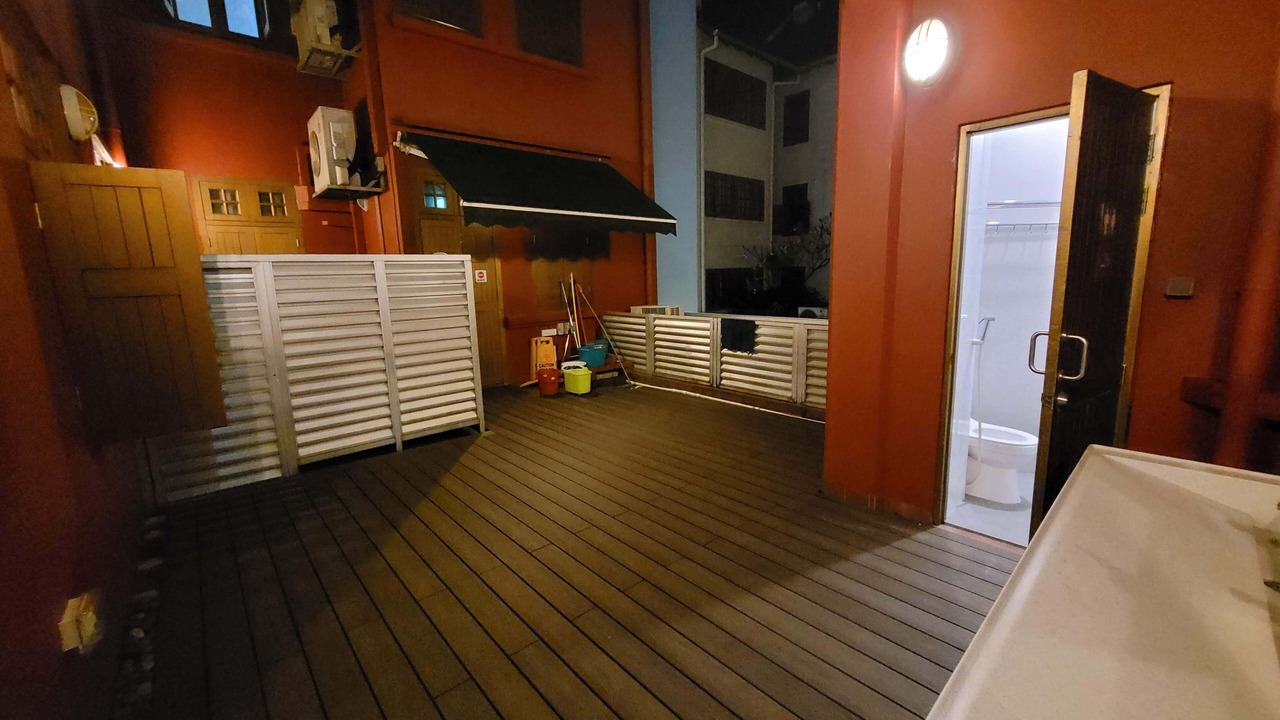 Photo of Patio Balcony in Downtown Singapore