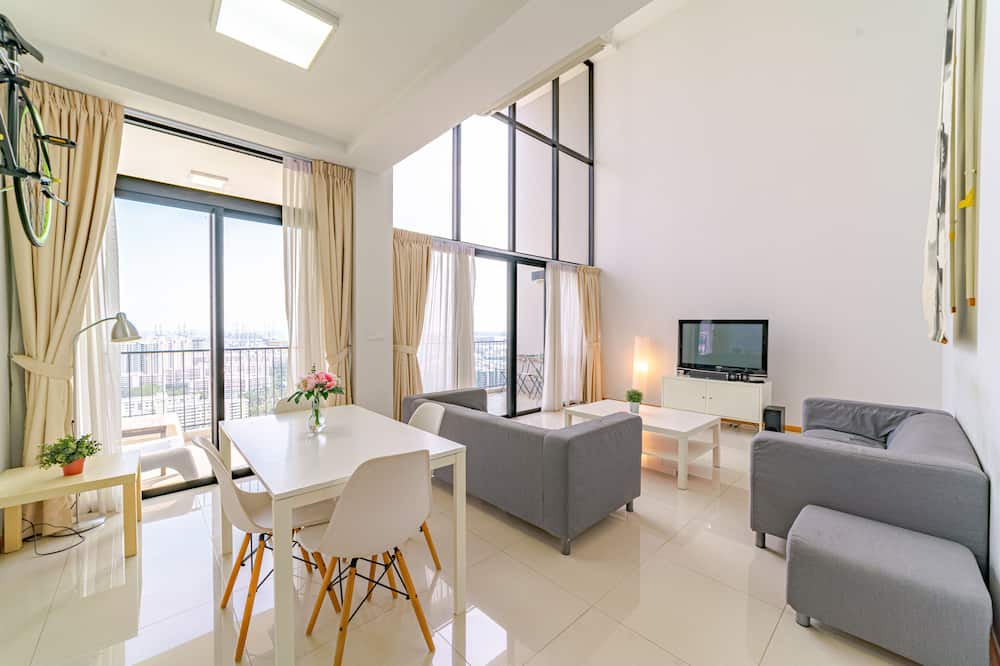 Photo of Livingroom in Clementi